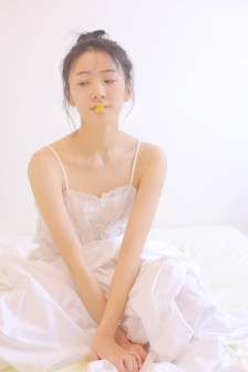 女人自慰摸下面动态图